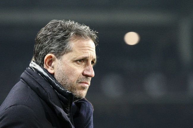 全息游戏男男h啪肉np文总受